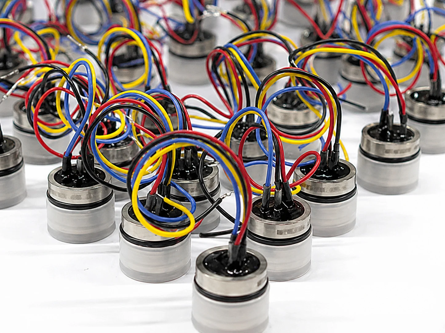 Drucktransmitter-Messbaugruppen bei der Wareneingangsprüfung